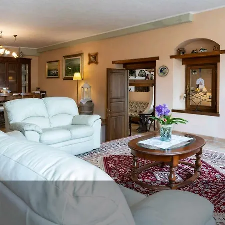 Villa Altavista - *