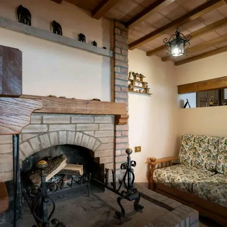Villa Altavista - *